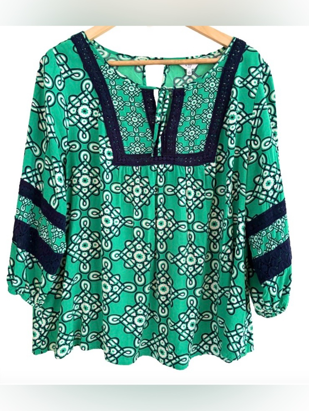 crown & ivy Green and Navy Geo-Print Peasant Top